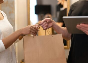 Understanding the Functioning of Online Food Ordering Systems in Restaurants