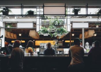 14 Essential Features of a Restaurant POS System