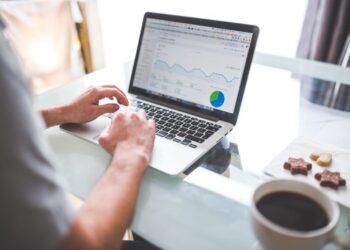 7 Ways Your Restaurant POS System Can Help You Save Money